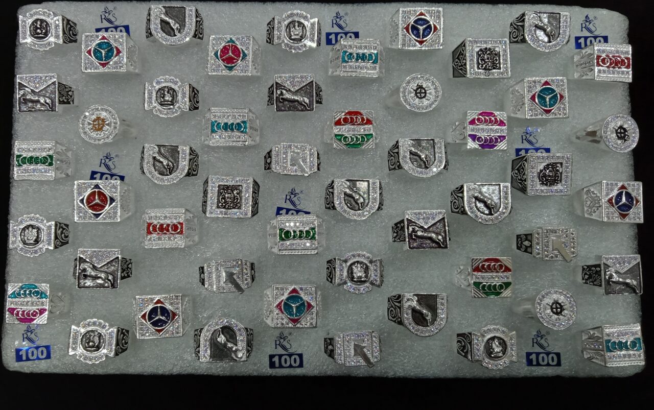 Picsart_22-08-29_16-29-47-903