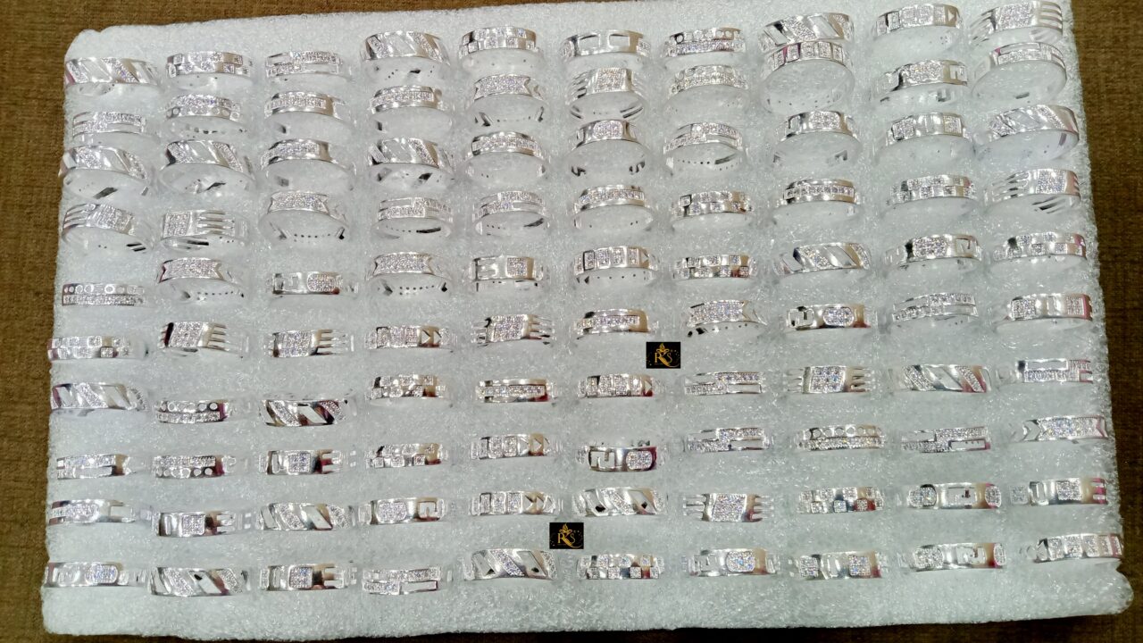 Picsart_22-10-06_10-49-13-111