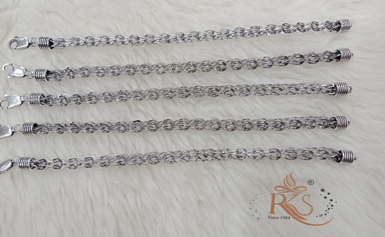 Picsart_23-08-29_18-11-35-798