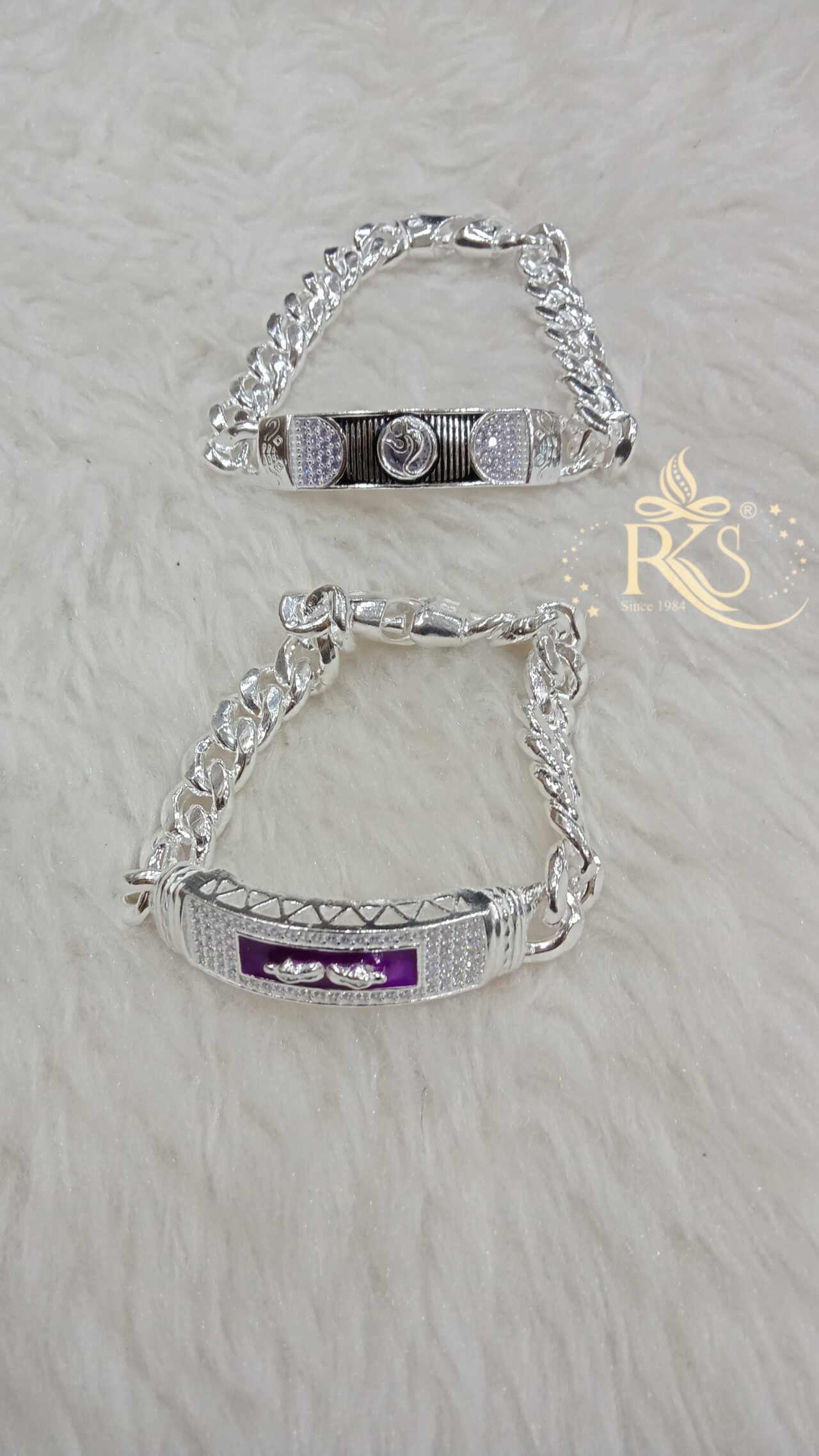 Picsart_23-09-29_18-05-35-452