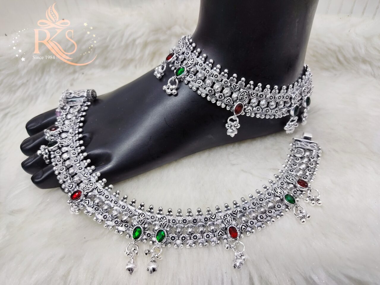 Picsart_23-10-25_10-37-36-079