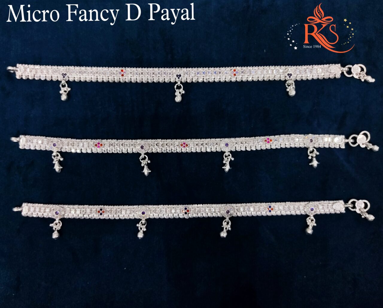 Picsart_23-12-02_16-00-08-353