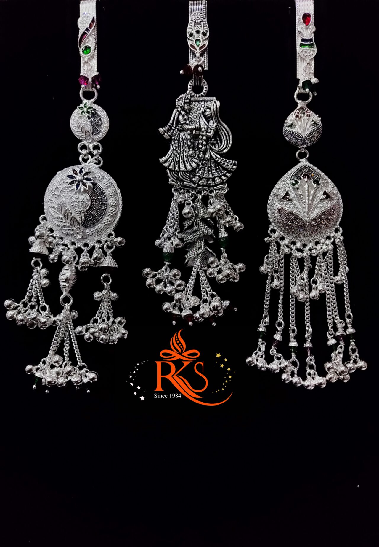 Picsart_23-12-09_12-44-34-377