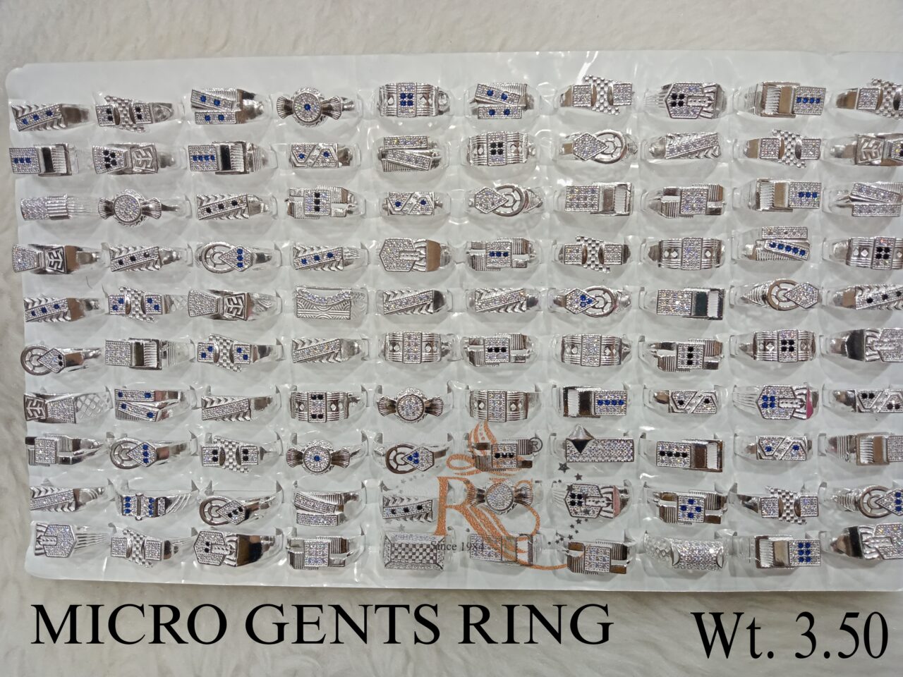 Picsart_23-12-25_18-37-15-738