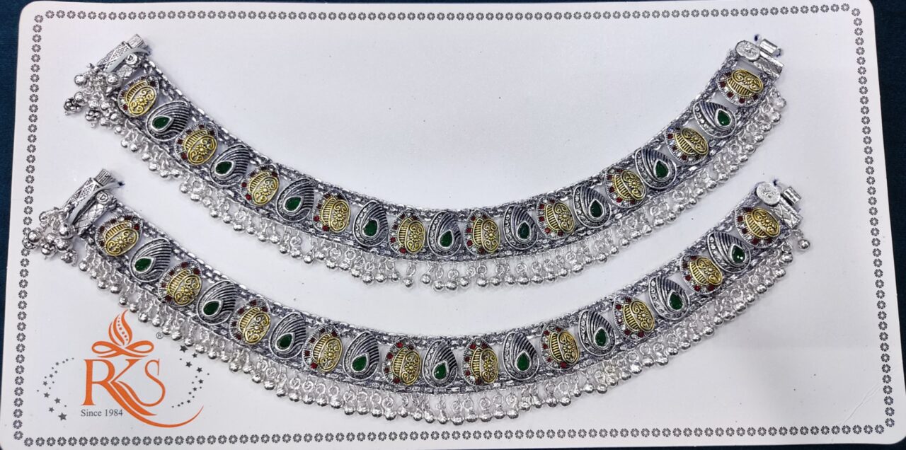 Picsart_23-12-26_18-57-24-885