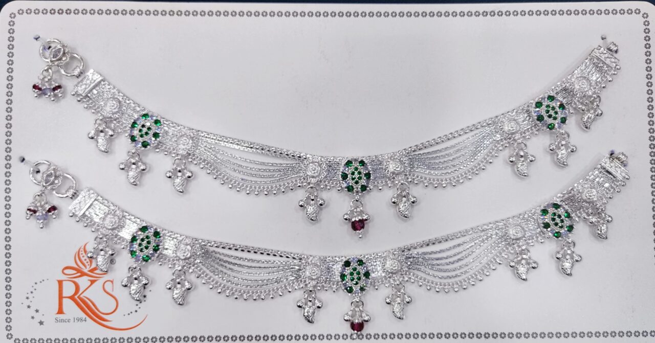 Picsart_23-12-29_11-15-00-990