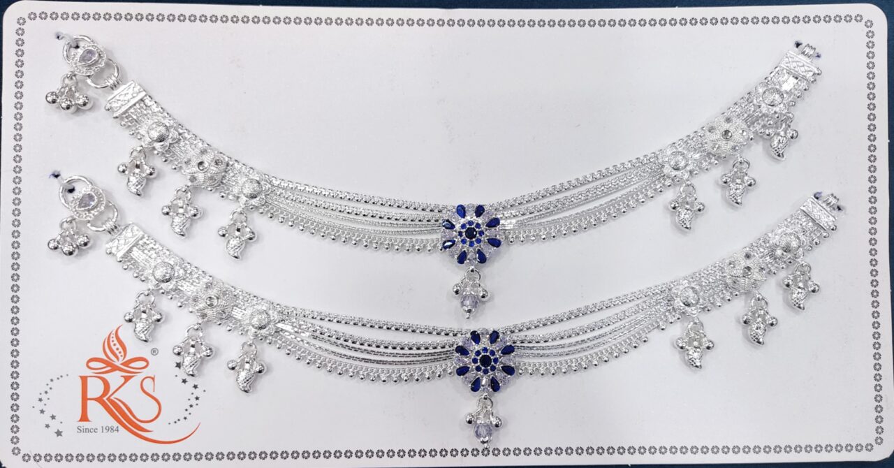 Picsart_23-12-29_11-25-27-900