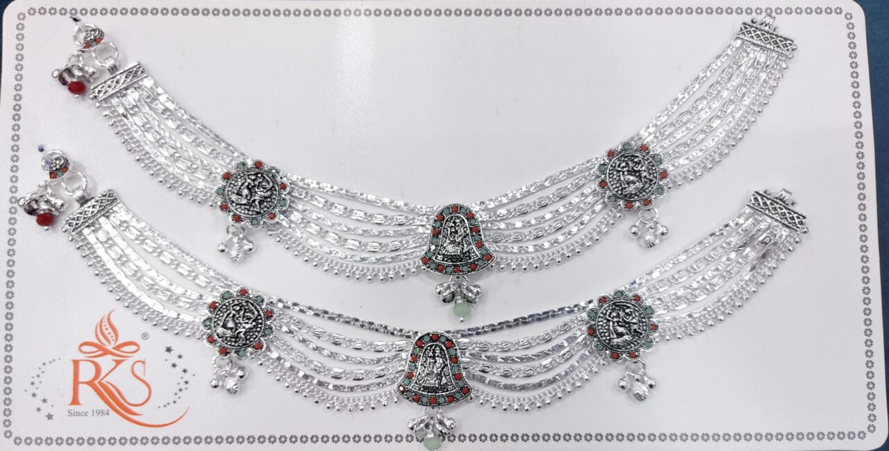 Picsart_23-12-29_11-26-27-701