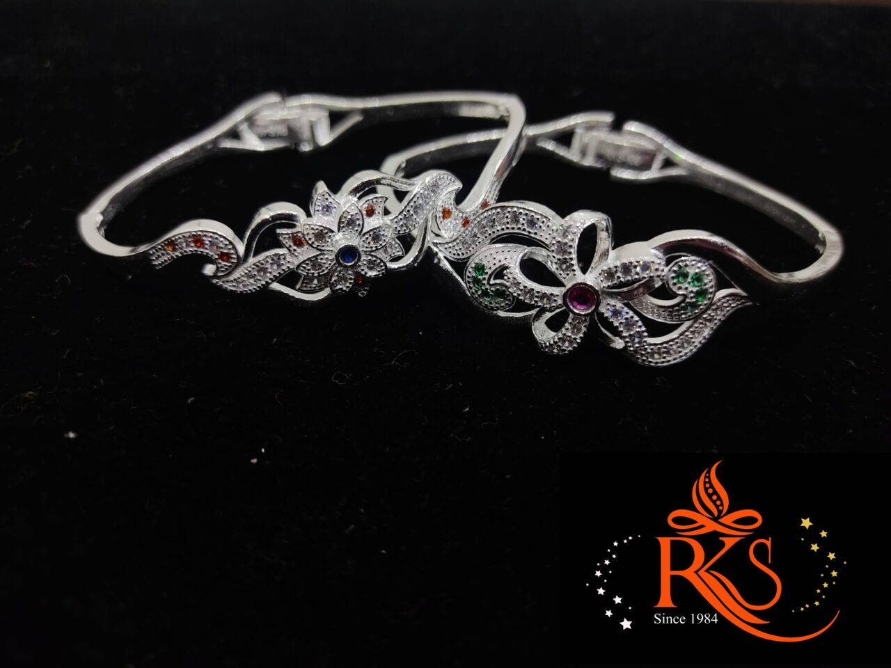 Picsart_24-01-15_11-37-53-575