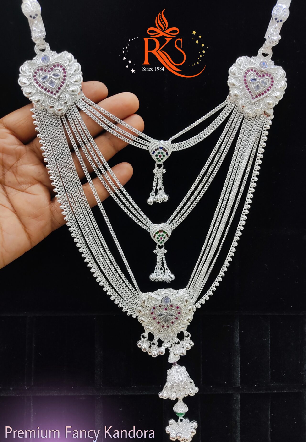 Picsart_24-06-22_13-57-28-818